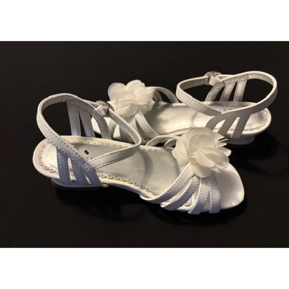 Jumping Beans brand new with box  girls size 11 white dress shoes